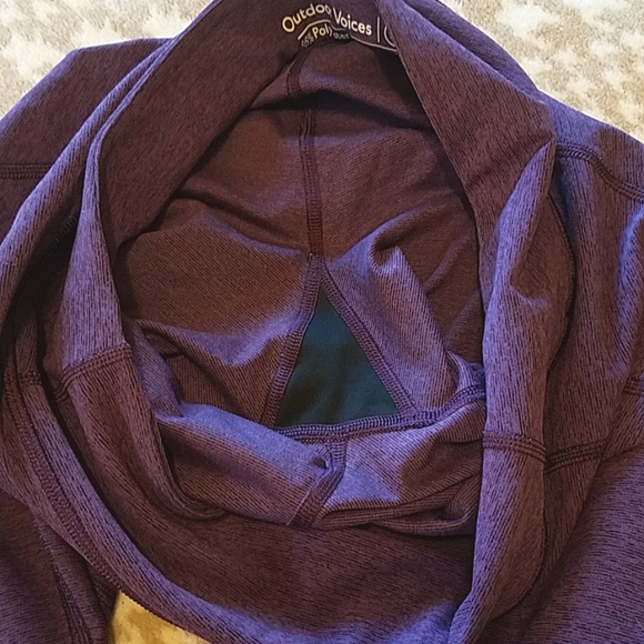 Outdoor Voices 7/8 Leggings *BIG PRICE DROP* - Picture 4 of 7